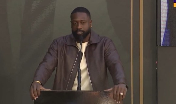 世界杯对阵表-韦德：帕特·莱利彻底改变了我的人生 你的传奇是永恒的！