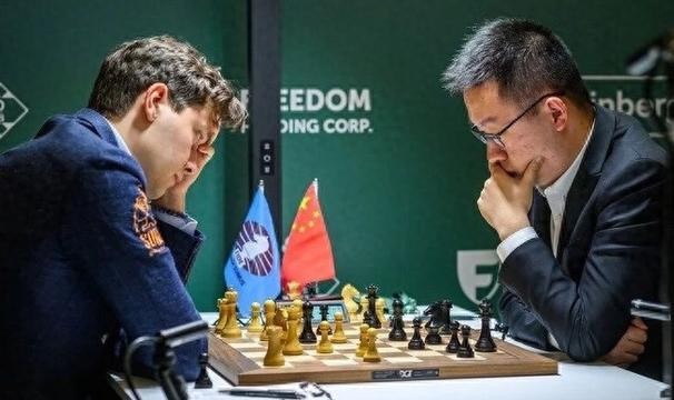 国际棋联世界冠军候选人赛，中国韦奕取得首胜|埃西彭科|辛达洛夫|朱锦|棋手|卡鲁阿纳_新浪体育_新浪新闻
