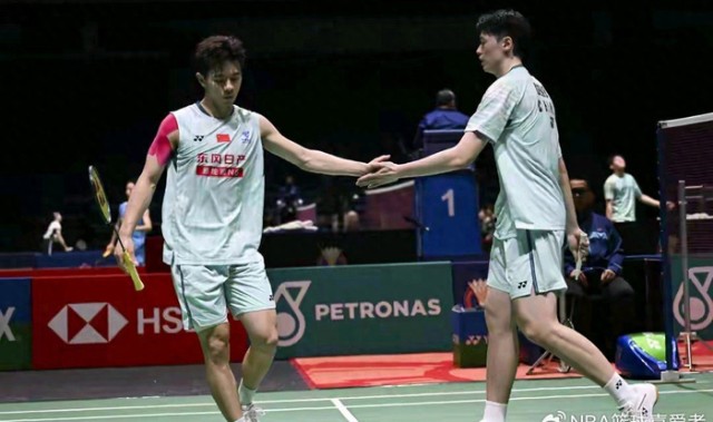 世界杯对阵表-全英赛国羽悲喜夜：女线扛旗，男队团灭，决赛死磕韩国！|安洗莹|王祉怡|女双|半决赛|全英羽毛球公开赛_新浪体育_新浪新闻