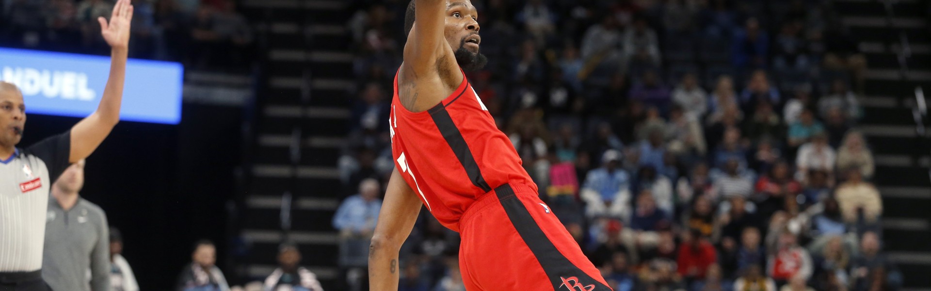 世界杯比赛安排-杜兰特最近5场场均28.4分5.2板7.4助 投篮命中率52.7% 三分41.7%