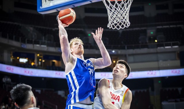 世界杯比赛安排-体力不支，高柏铠全场出战36分钟&amp;amp;投篮14中8，得到19分11篮板