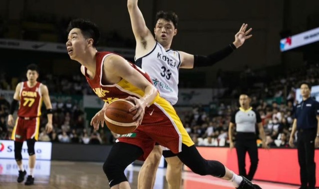 世界杯淘汰赛时间-锋线四剑客出鞘！中国男篮世预赛逆转双杀，剑指世界杯！